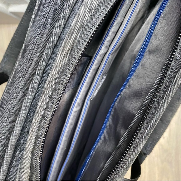 Titan Germany expandable laptop travel bag - Picture 6 of 13